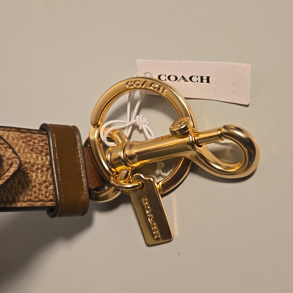 Coach Leather NWT Key Holder Tan with Gold Hardware - Picture 3 of 3
